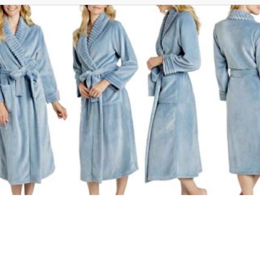 Carole Hochman Ladies' Plush Wrap